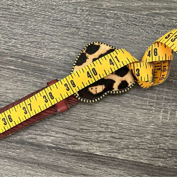 Leopard Print Heart Belt Buckle - Picture 6 of 6